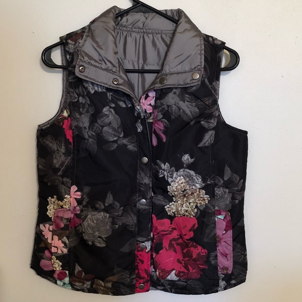 REVERSIBLE NTW Vest!